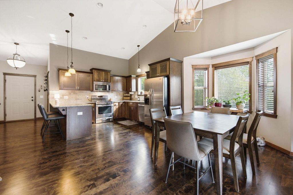 1501 Comstock Lane N, Plymouth, MN 55447 — photo 4
