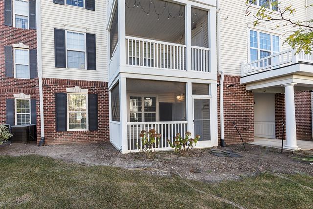 922 W Summerfield Glen Circle, Ann Arbor, MI 48103