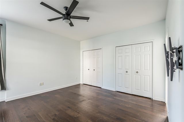 922 W Summerfield Glen Circle, Ann Arbor, MI 48103