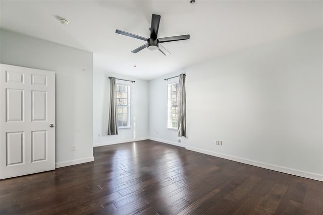 922 W Summerfield Glen Circle, Ann Arbor, MI 48103