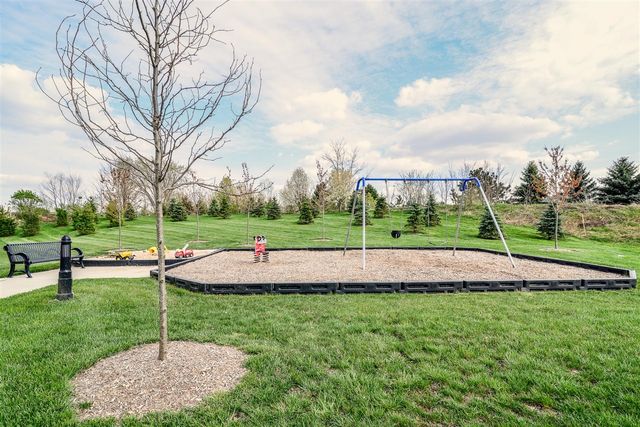 922 W Summerfield Glen Circle, Ann Arbor, MI 48103