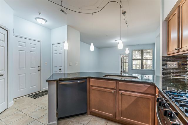 922 W Summerfield Glen Circle, Ann Arbor, MI 48103