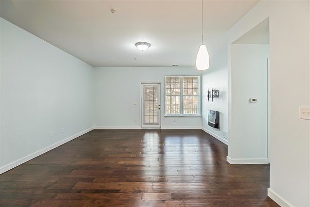 922 W Summerfield Glen Circle, Ann Arbor, MI 48103