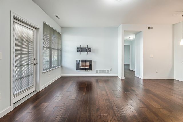 922 W Summerfield Glen Circle, Ann Arbor, MI 48103