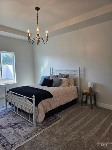 3064 Capricorn Ave, Twin Falls, ID 83301