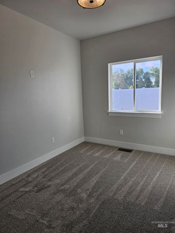 3064 Capricorn Ave, Twin Falls, ID 83301
