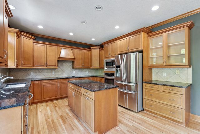 3703 149th Street, Urbandale, IA 50323