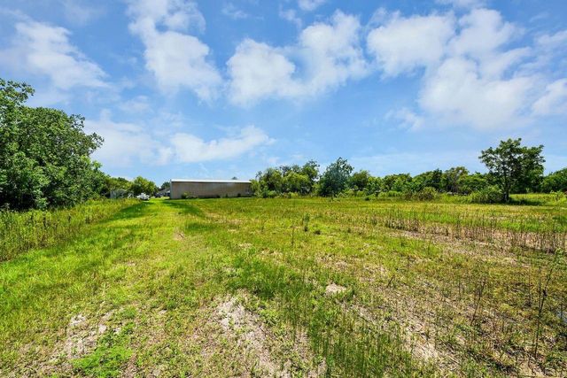 5793 Pearson Road, Santa Fe, TX 77517