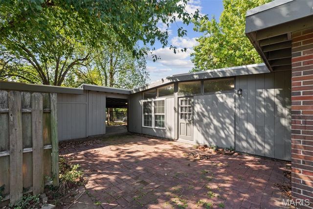 2463 Saint Giles Road, Unincorporated, MO 63122