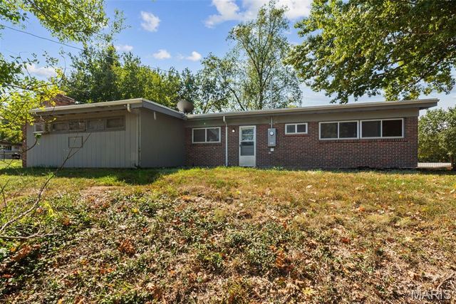 2463 Saint Giles Road, Unincorporated, MO 63122