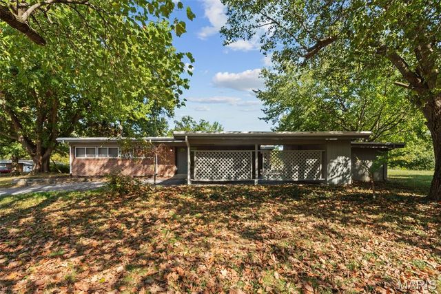 2463 Saint Giles Road, Unincorporated, MO 63122