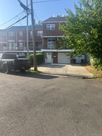 25023 88th Road 2R, Bellerose, NY 11426