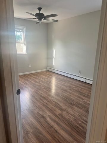 25023 88th Road 2R, Bellerose, NY 11426