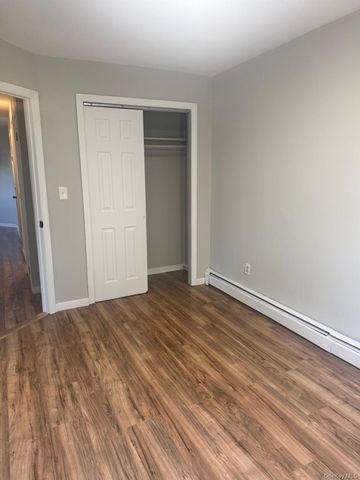 25023 88th Road 2R, Bellerose, NY 11426