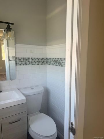 25023 88th Road 2R, Bellerose, NY 11426