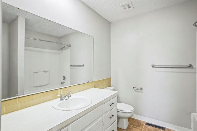 3122 W Edward Street, Springfield, MO 65810