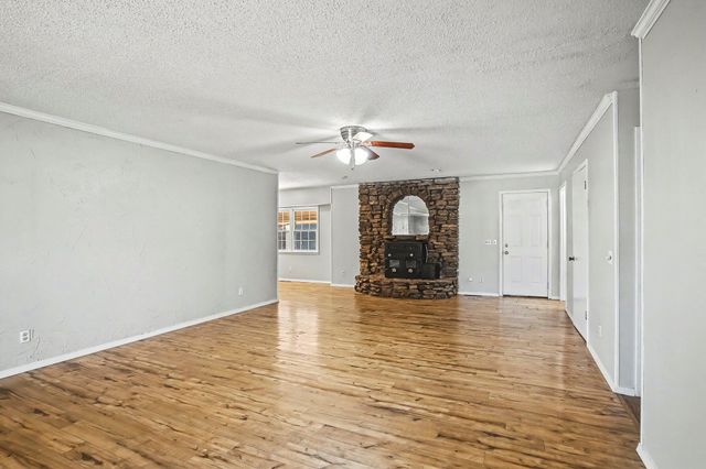 3122 W Edward Street, Springfield, MO 65810