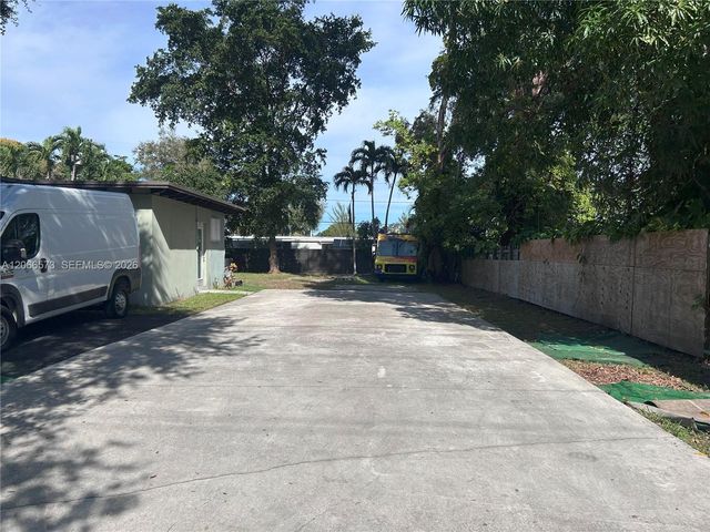 1543 NE 144th Street 1, Miami, FL 33161