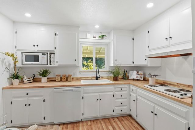 1363 Santa Fe Drive, San Jose, CA 95118