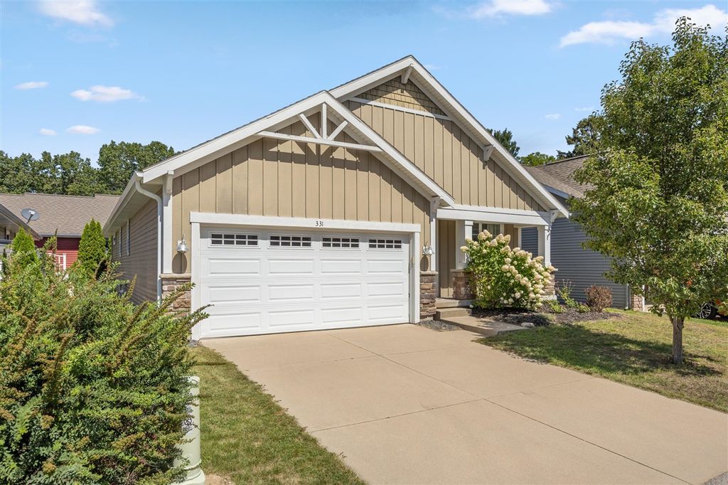331 Rachaels Way, Spring Lake, MI 49456