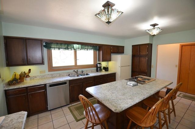 W9498 Highway 18, Cambridge, WI 53523