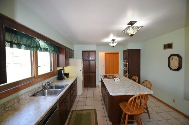 W9498 Highway 18, Cambridge, WI 53523