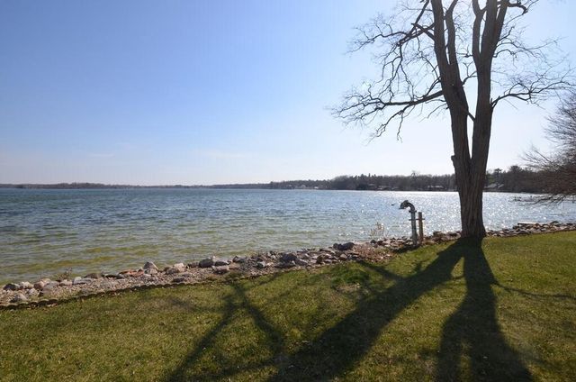 W9498 Highway 18, Cambridge, WI 53523