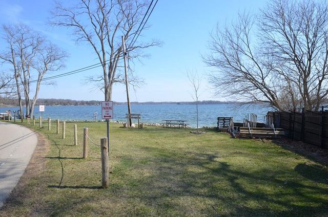 W9498 Highway 18, Cambridge, WI 53523