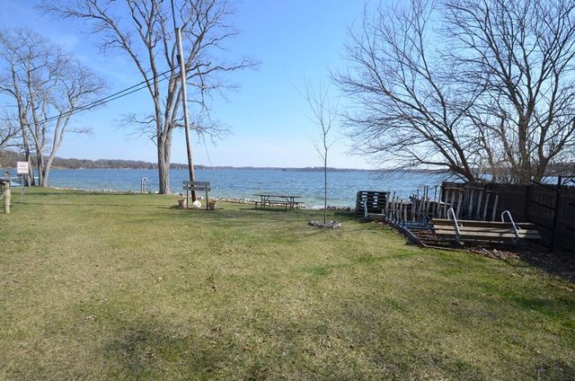 W9498 Highway 18, Cambridge, WI 53523