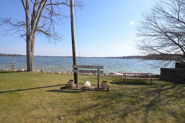 W9498 Highway 18, Cambridge, WI 53523