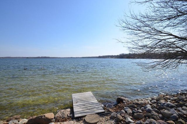 W9498 Highway 18, Cambridge, WI 53523