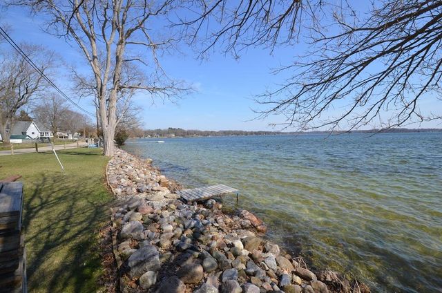 W9498 Highway 18, Cambridge, WI 53523