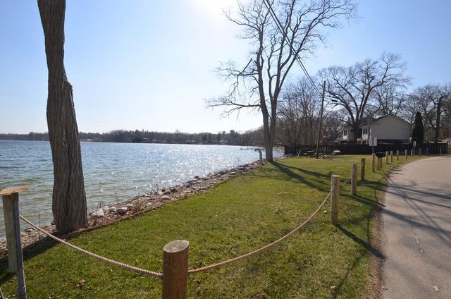 W9498 Highway 18, Cambridge, WI 53523