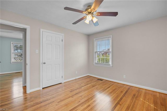 5905 Knotts Neck RD, Suffolk, VA 23435