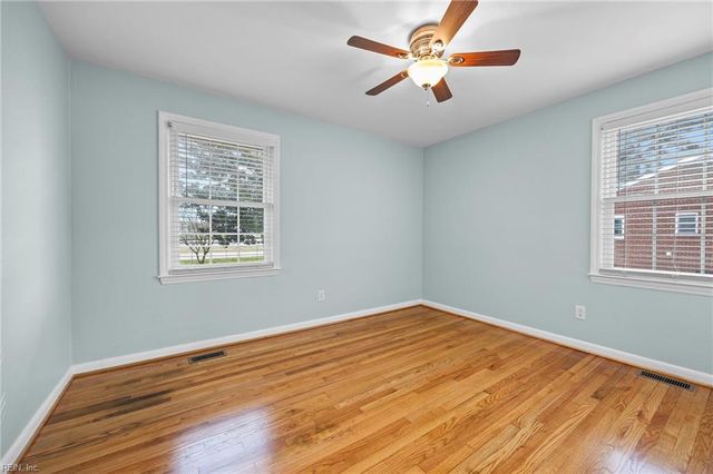 5905 Knotts Neck RD, Suffolk, VA 23435