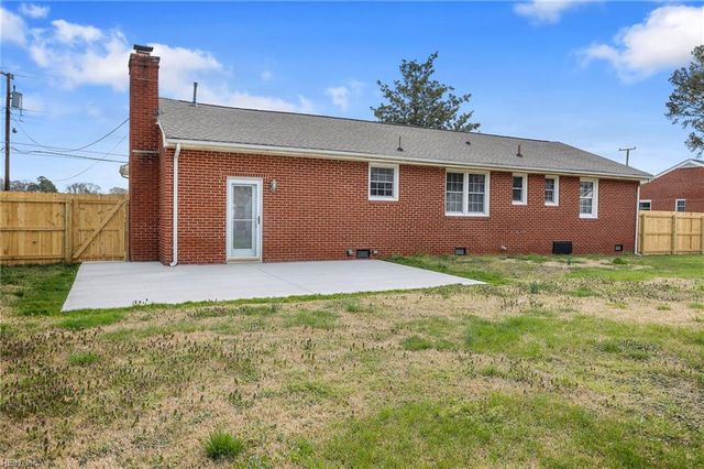 5905 Knotts Neck RD, Suffolk, VA 23435