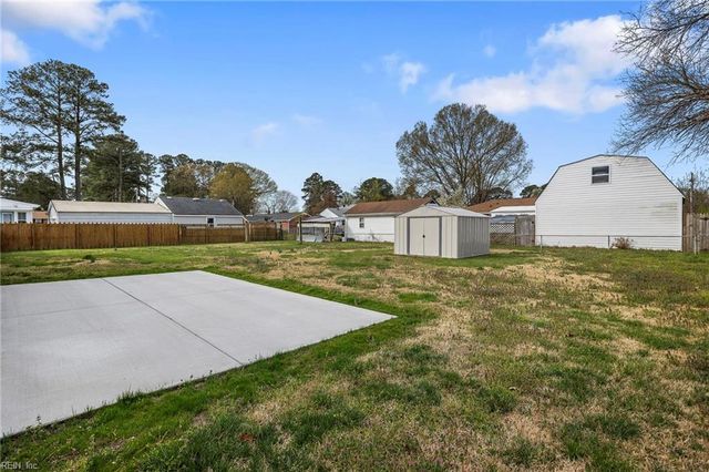 5905 Knotts Neck RD, Suffolk, VA 23435