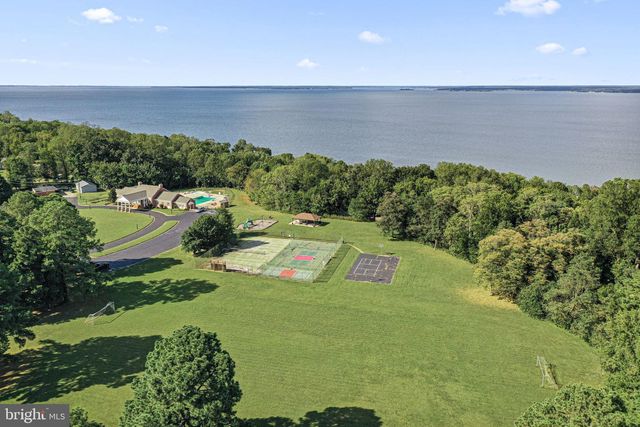 54 BAY POINTE DRIVE, Montross, VA 22520
