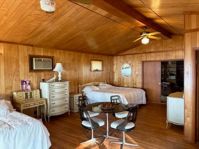 59388 41st Street, Paw Paw, MI 49079