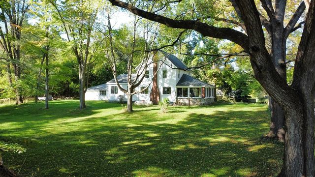 59388 41st Street, Paw Paw, MI 49079