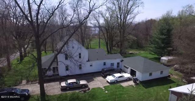 59388 41st Street, Paw Paw, MI 49079