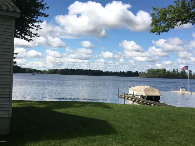 59388 41st Street, Paw Paw, MI 49079