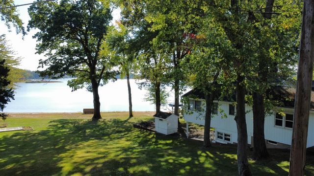59388 41st Street, Paw Paw, MI 49079