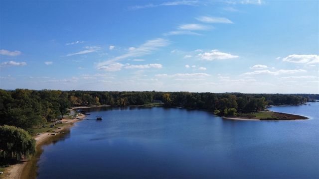 59388 41st Street, Paw Paw, MI 49079