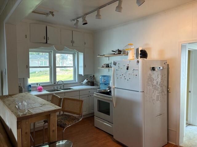 59388 41st Street, Paw Paw, MI 49079