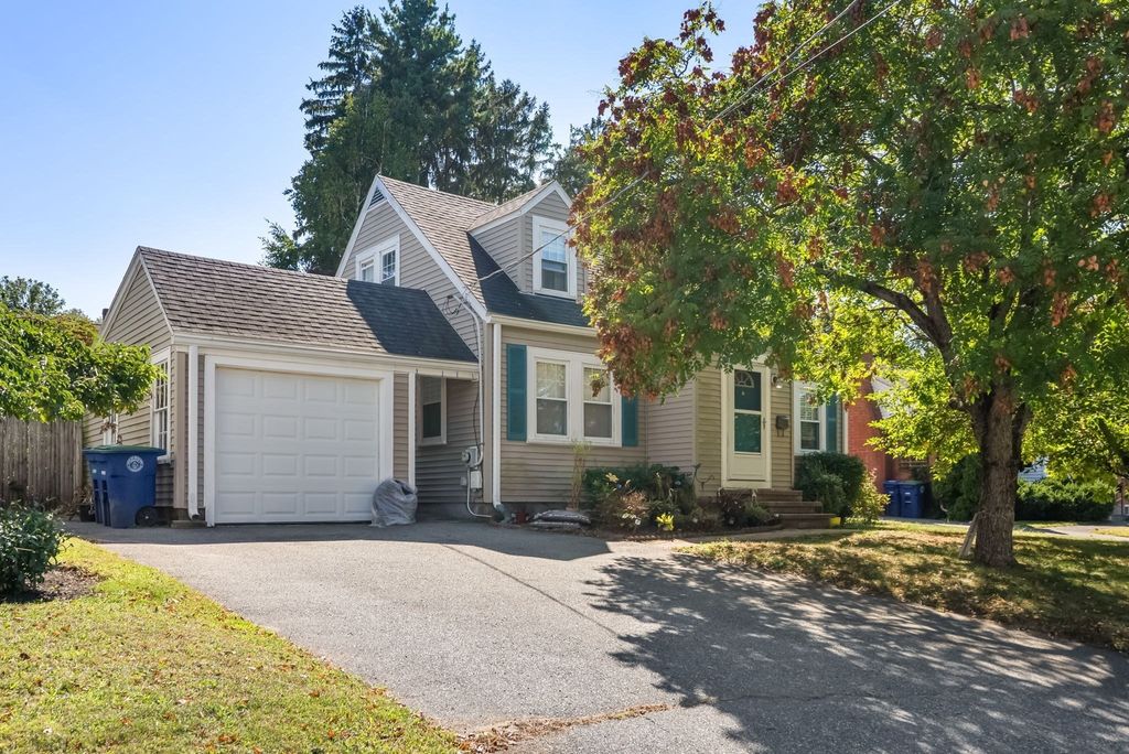 18 Hill View Road, Braintree, MA 02184