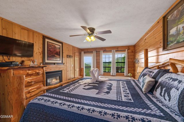 1624 Pinewood Way, Sevierville, TN 37862