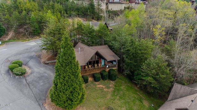1624 Pinewood Way, Sevierville, TN 37862