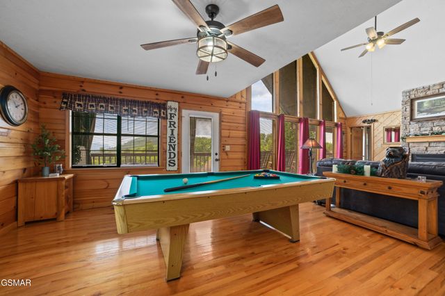 1624 Pinewood Way, Sevierville, TN 37862
