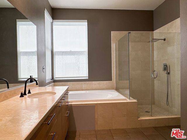 6581 Seabluff Drive 11, Playa Vista, CA 90094
